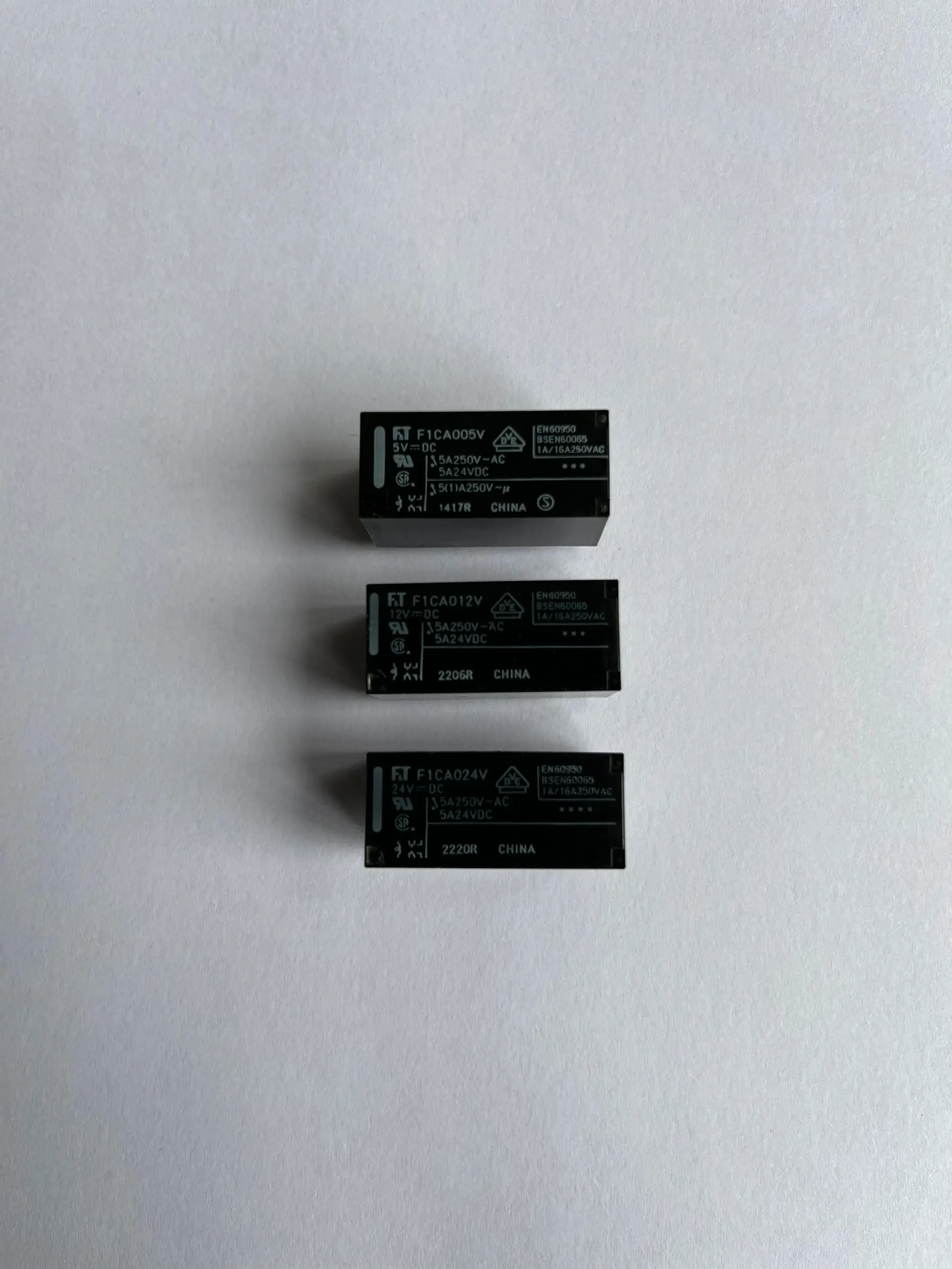 

FT F1CA012V силовое реле FTR-F1CA005V FTR-F1CA012V FTR-F1CA024V 5A 8PIN