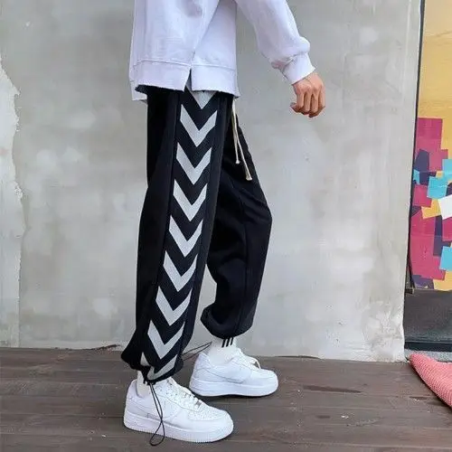 Модные спортивные штаны 2023