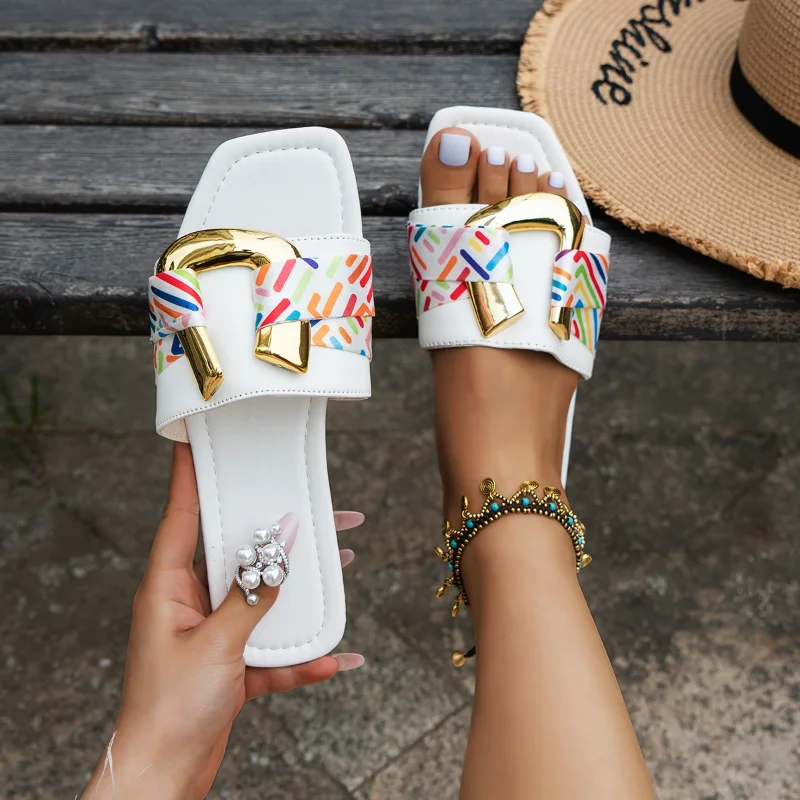 

Women's Designer Metal Chain Slippers 2023 Summer Fashion Leather Sandals Ladies Sexy Square Head Flat Shoes Zapatos De Mujer