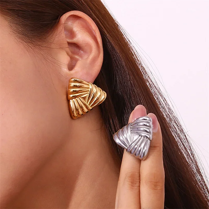 Металлические треугольные серьги панковские геометрические с текстурой для