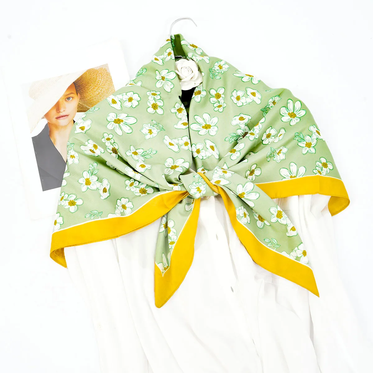 Женский большой шелковый шарф с атласным принтом для повседневной моды