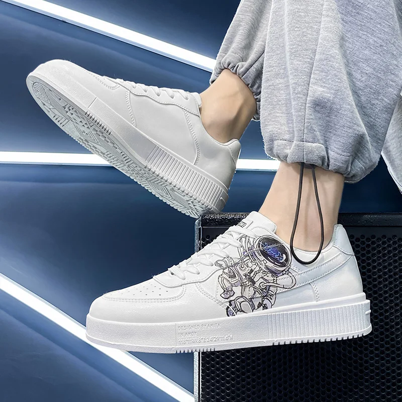 New Arrivals Men White Sneakers Trendy Leather Sport Shoes Breathable Summer Light Fashion Footwear Autumn Mens Flat Shoes China