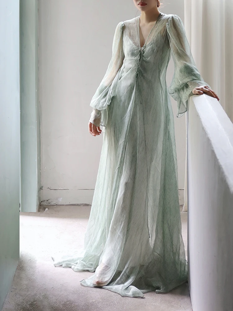 

Платье в классической мифологии светло-зеленое Струящееся шелковое длинное платье в пол