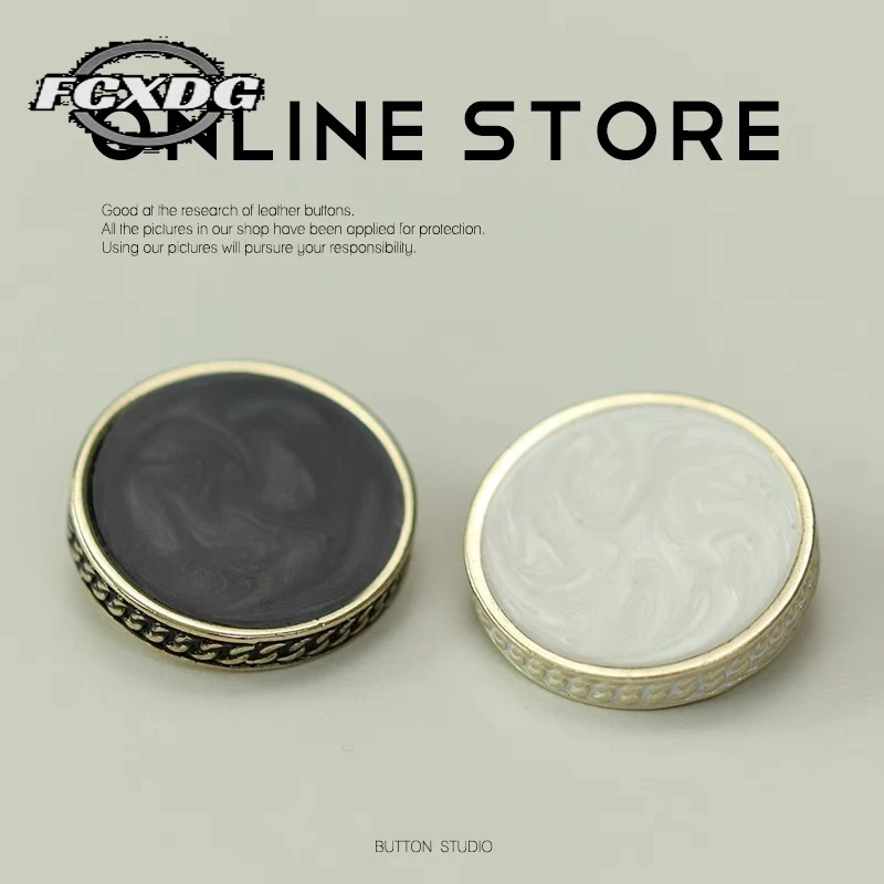 

10pcs/lot Round Metal Sewing Buttons Clothing Decoration Accessories Black&White Shirt Buttons Simple Fashion Clothing Buttons