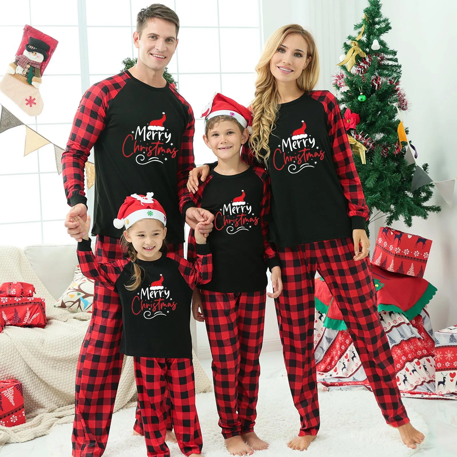 

Merry Christmas Family Pajamas Sets Santa Tree Red Plaid Mother Daughter Matching Clothes Soft Cotton Sleepwear Xmas Family Look