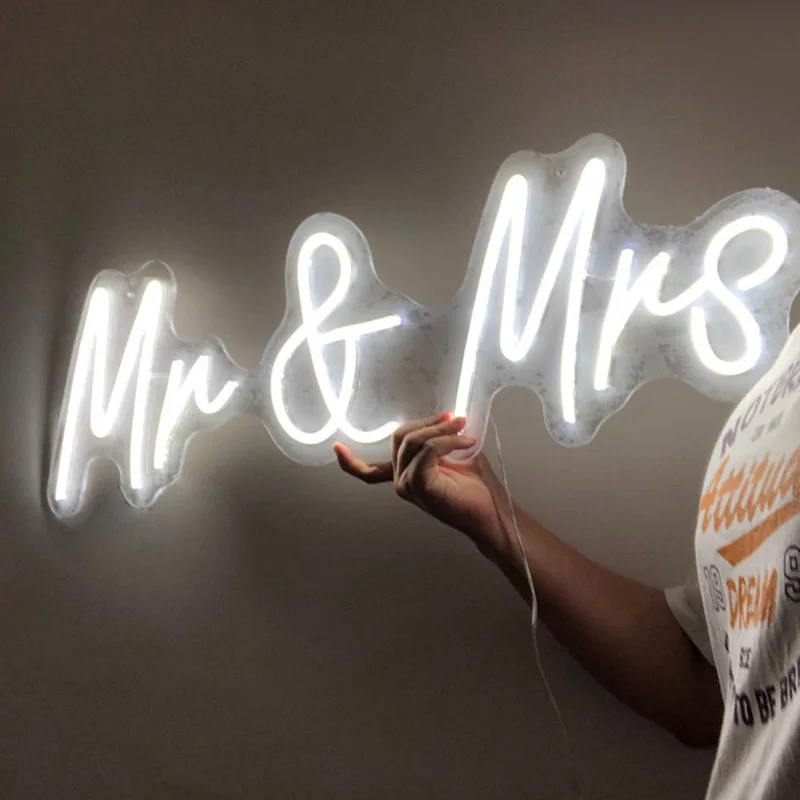 Mr&mrs Wedding Decoration Neon Sign for Wedding Lovers Engagement Valentine's Day Home Bedroom Restaurant Wall Decor Chambre