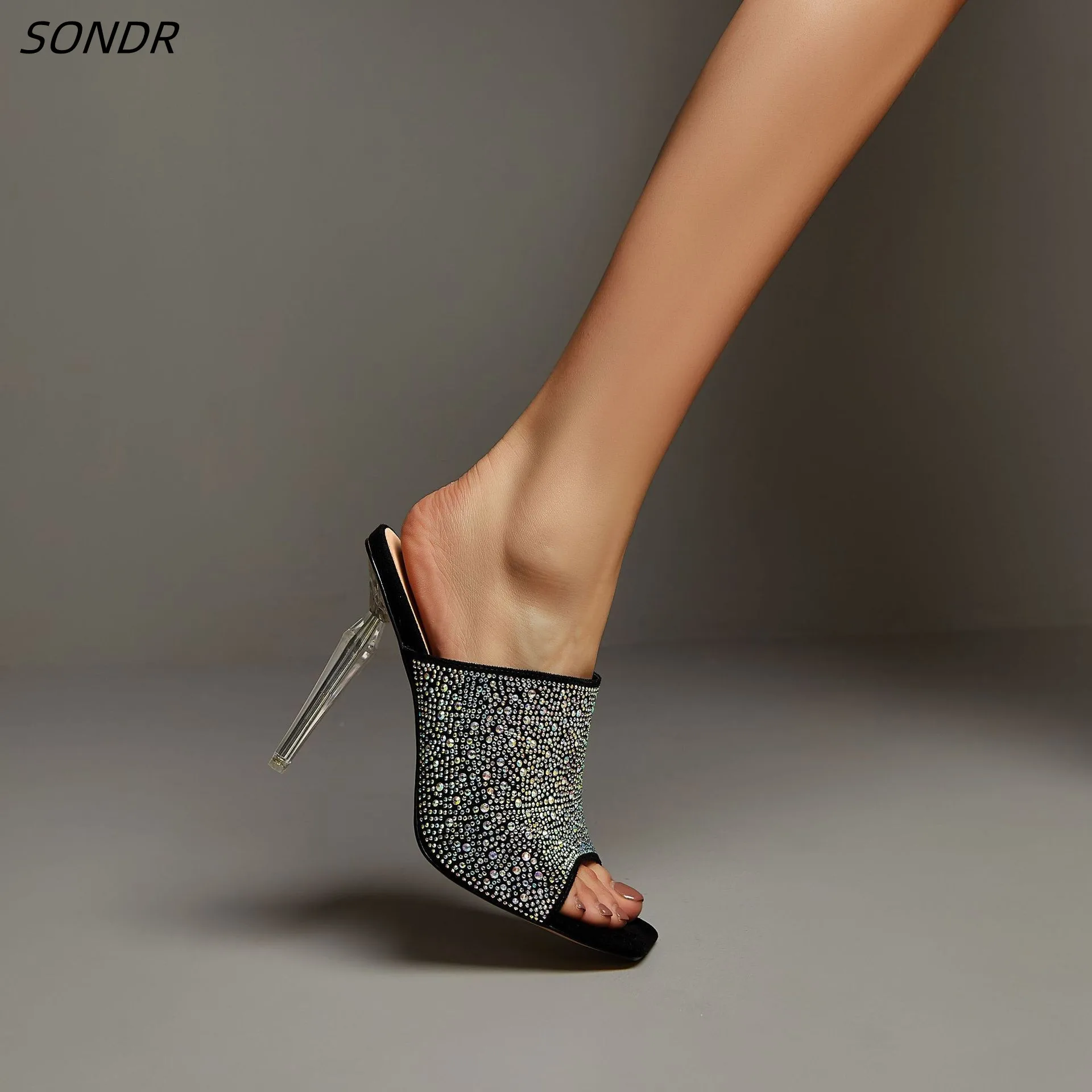 

Сандалии-тапочки со стразами женские, прозрачные босоножки из ПВХ, квадратный носок, модная летняя обувь на высоком каблуке, размеры до 43