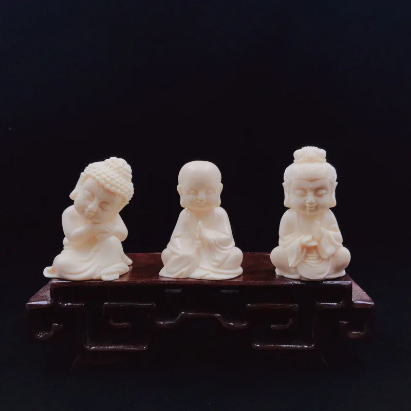 Резной орех цвета слоновой кости вращающийся три Святых Шакьямуни Дизань король