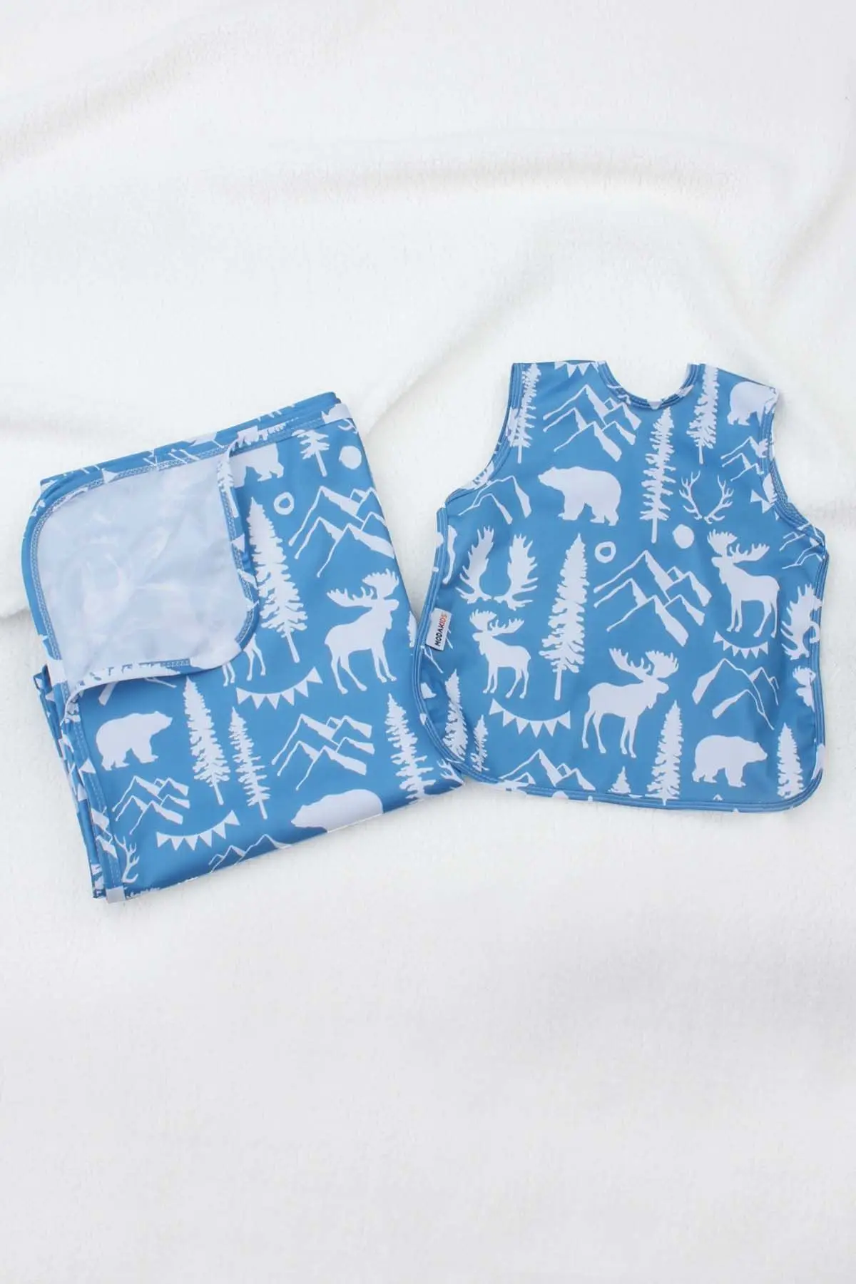 

Modakids Deer Pattern Fluid Bib and High Chair Cover
