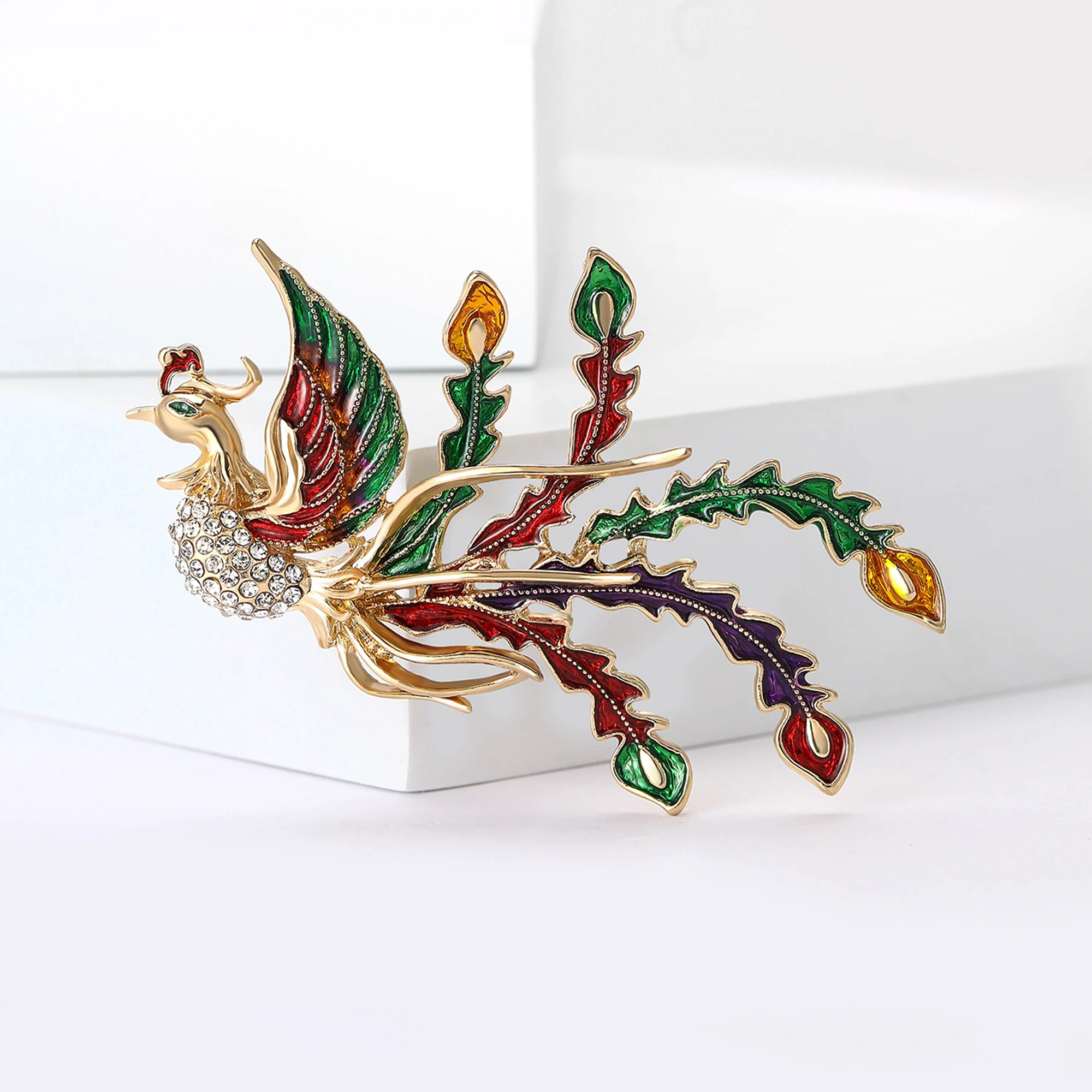 Эмалированные броши в виде животных