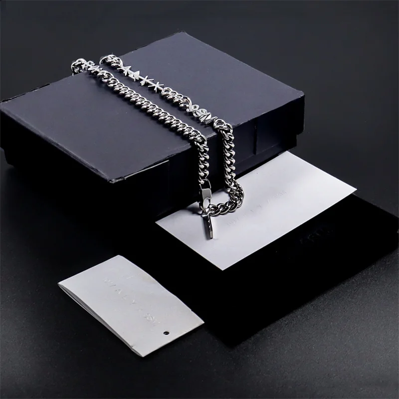 

1017 ALYX 9SM Necklace Letter Logo Functional Couple Personality Simple Fashion Neckchain