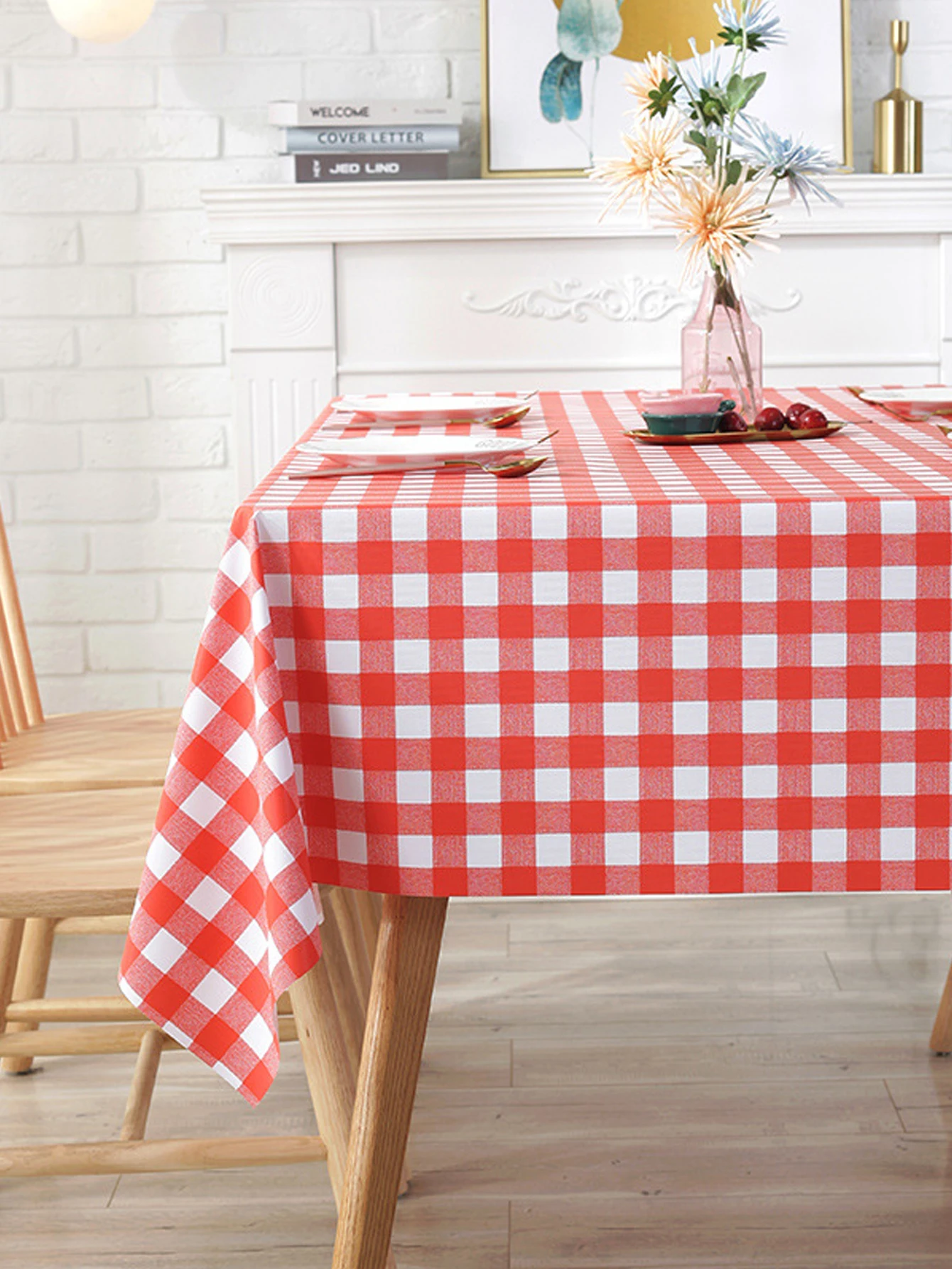 

Клетчатая скатерть из полиэстера