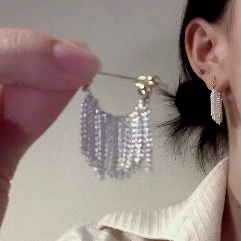 YOUNGX 2023 Light Luxury Fall Chain Tassel Earrings Vintage Niche Design Shiny Metal Earring For Women Jewelry Party Gift