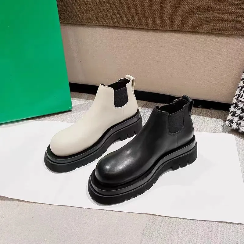 Chelsea Boots Women Autumn New Comfortable Round Toe flat Heel Low  Short  Retro Simplicity Ankle  Black
