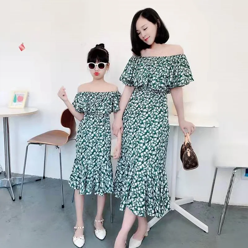 

Boat-Neck Mother Daughter Matching Dresses Family Set Flower Mommy and Me Clothes Ruffled Off-Shoulder Mom Baby Women Girl Dress