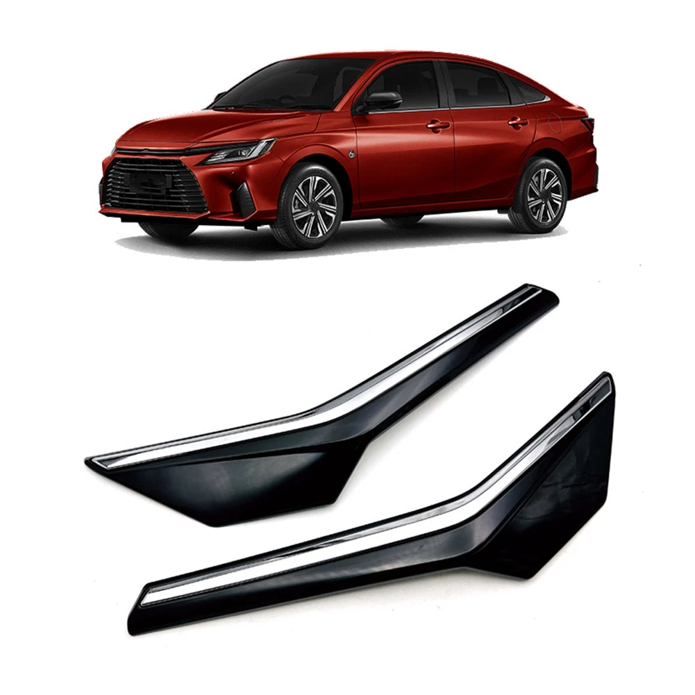 Фото Глянцевая черная центральная решетка радиатора для Toyota Yaris Ativ / Vois 2022-2023 №3