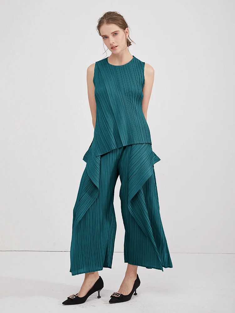 

Pleated Two Piece Sets Shirt T-shirt Vest Casual Wide Leg Pants Summer Irregular Designer Fashion Women Trouser Suits