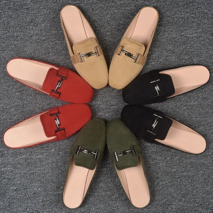

Big Size Female Shoes Slippers Casual Loafers Slides Flock Cover Toe Rivet Mules For Women 2022 New Luxury Flat Bonded Leather P