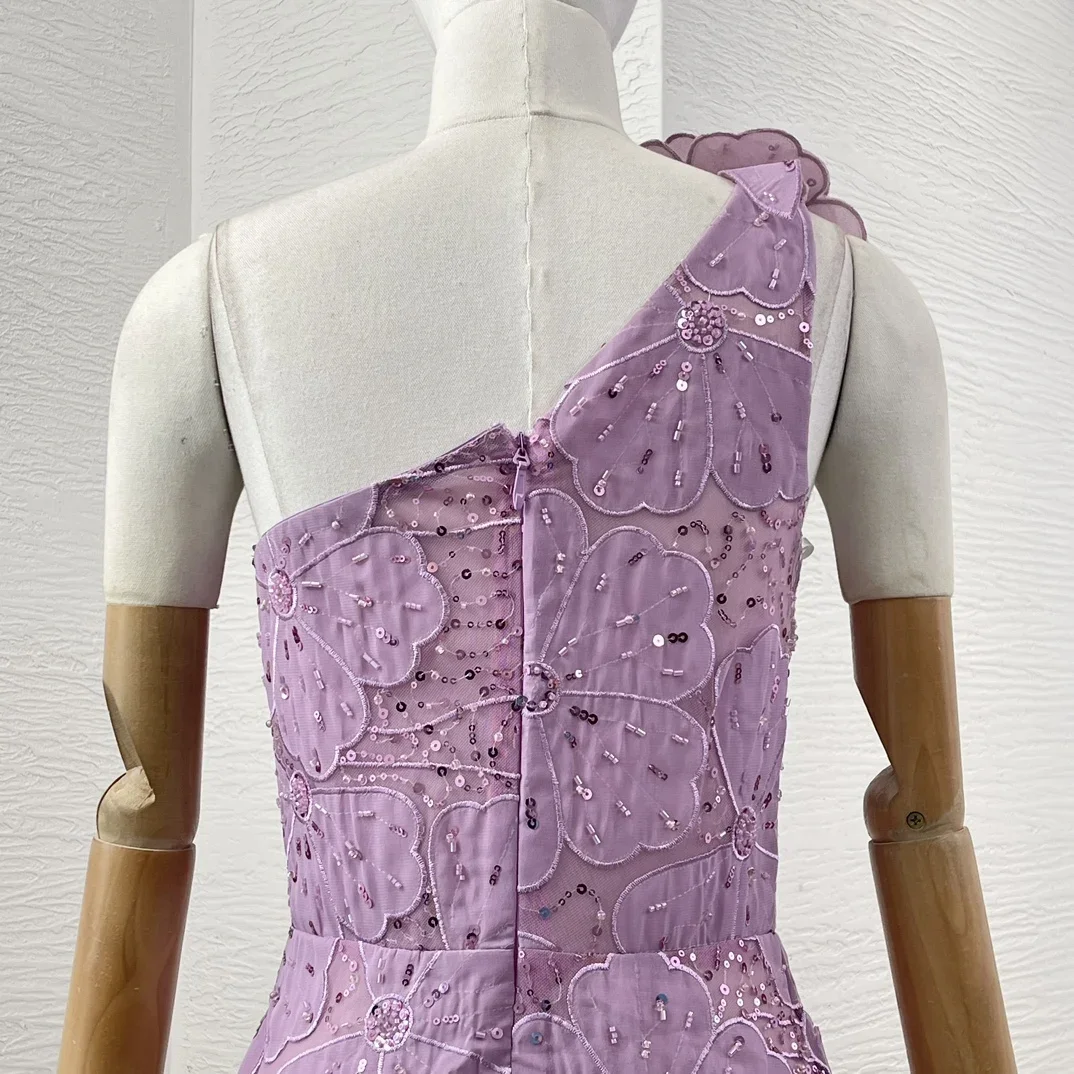 Женское платье макси на одно плечо фиолетовое фиолетового цвета с вышивкой и