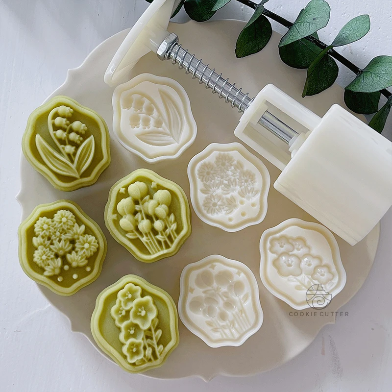 

4Pcs/Set 50g Lily Of The Valley Mid-autumn Mooncake Mold Tulip Camellia Daisy Flower Shape Cookie Cutter Stamp Fondant Cake Mold