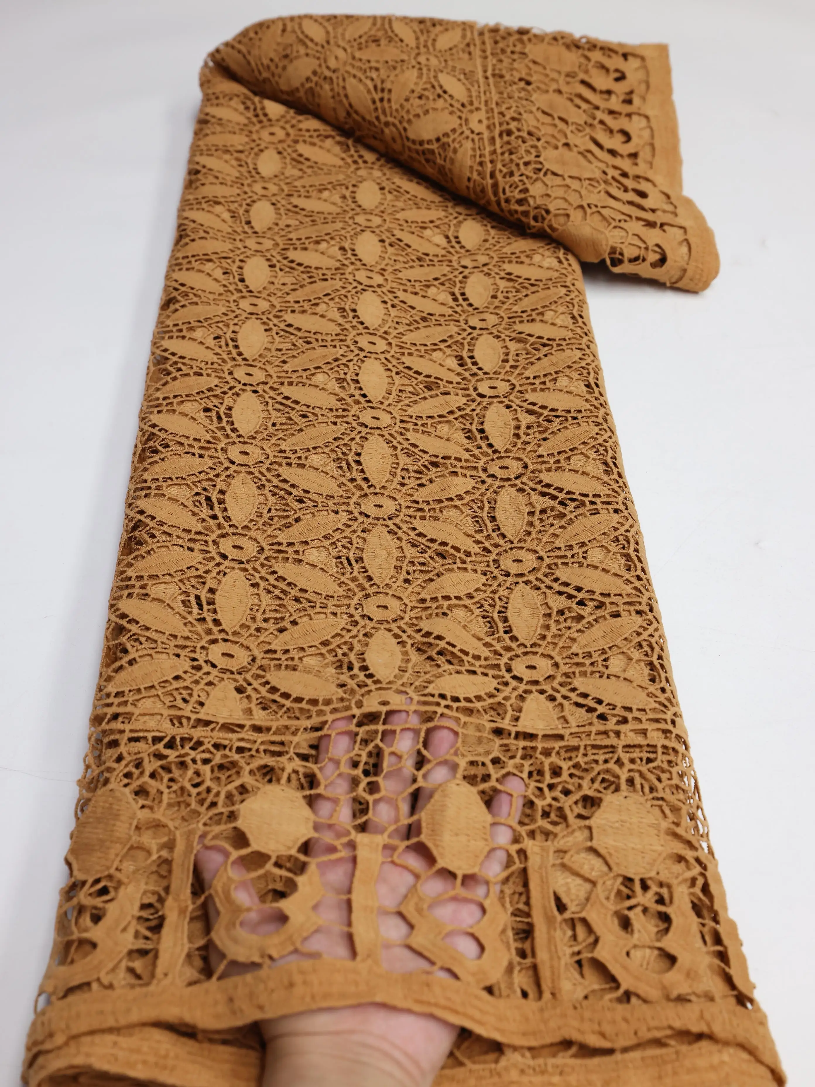 

Новейшая африканская кружевная ткань 2022 Высококачественная свадебная нигерийская французская кружевная ткань с блестками кружевная выши...