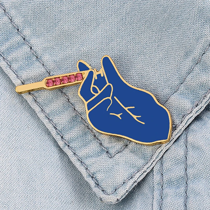 

Nurse Syringe Needle Enamel Pins Brooch Blue Nurse Syrings Medical Lapel Pin Doctor Students Nursing Jewelry Metal Decorate Gift