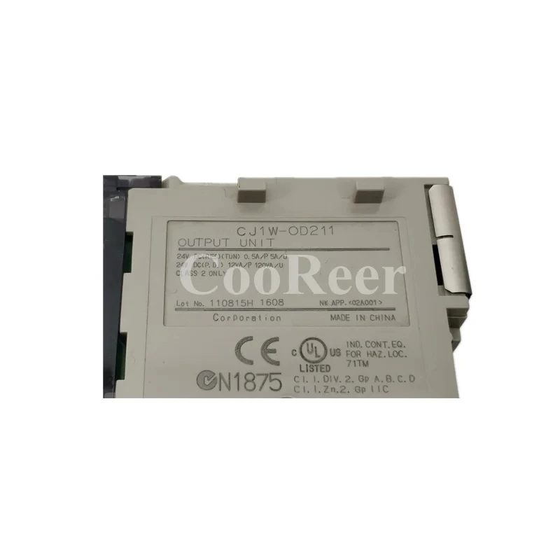 Блок вывода модуля ПЛК серии CJ1W CJ1W-OD211 CJ1W-OC211 Совершенно новый