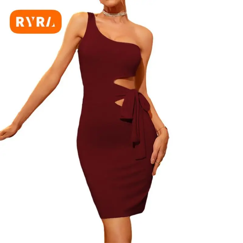 

Модное и оригинальное платье на бретельках с запахом на бедрах и разрезом, с ощущением сияния, удобное и приятное для кожи, сексуальное и жен...