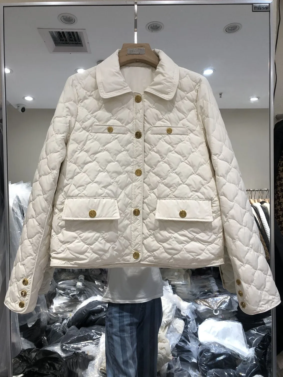 

Пуховик женский с гусиным пухом, зима 2022, Новая модная женская маленькая короткая легкая тонкая и свободная мягкая куртка на белом утином пуху