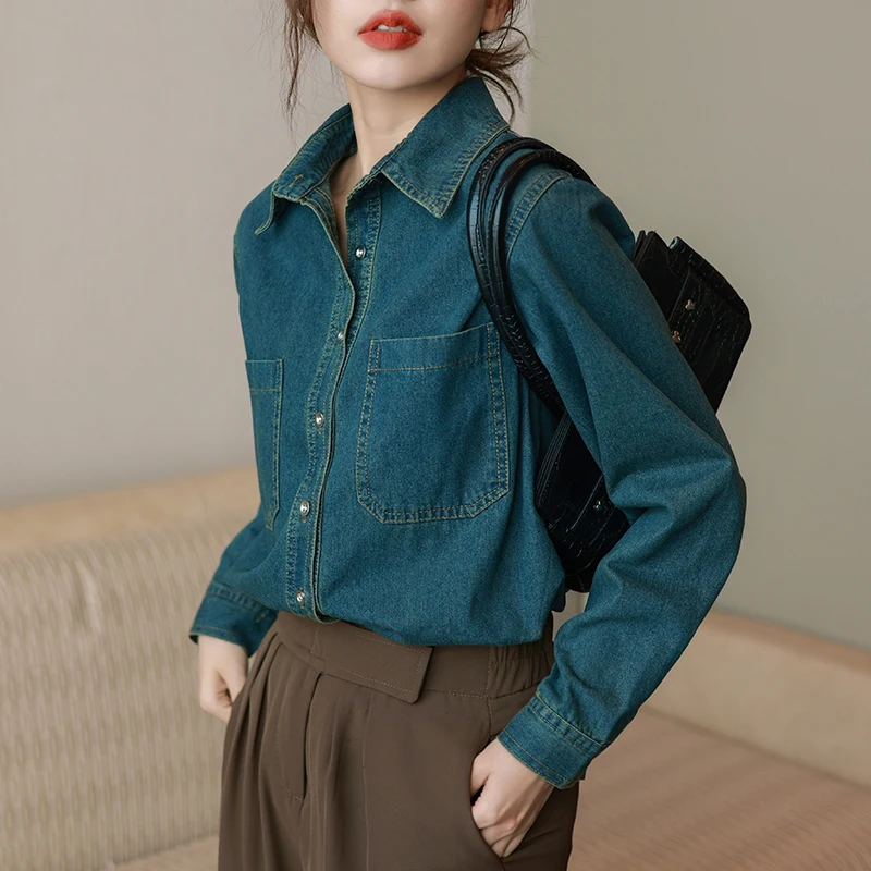 

2023 Spring New Vintage Elegant Long Sleeve Soft Denim Shirt Women Simple Skin-friendly Fashion Ladies Jean Tops Cheap Wholesale