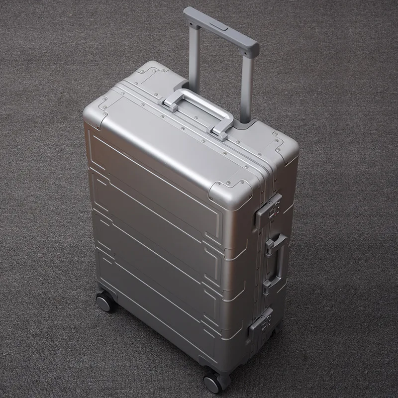 High Quality Aluminum Trolley Suitcase Carry On Suitcase On 