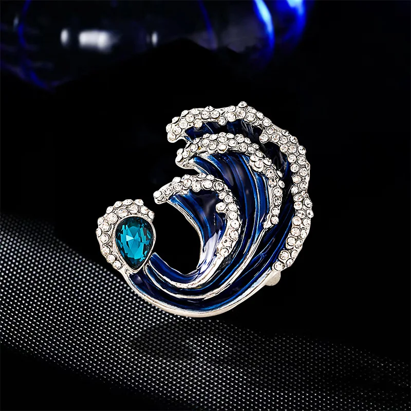 

Blue Creative Luxury Wave Crystal Brooch Vintage Women and Men Suit Bouquet Pin Bling Rhinestone Corsage High-end Accessories
