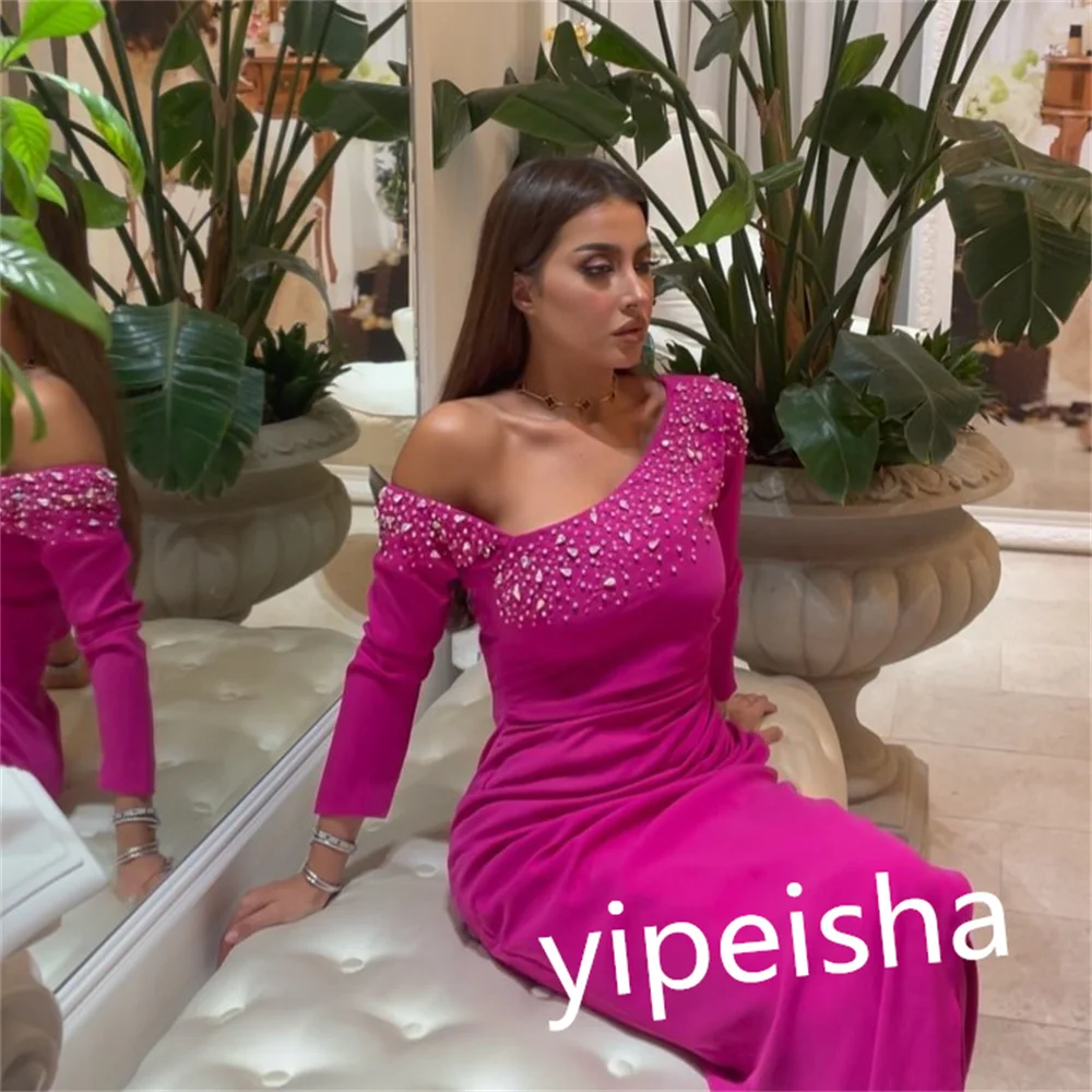 Рисунок 3 - Ассиметричное атласное платье на одно плечо