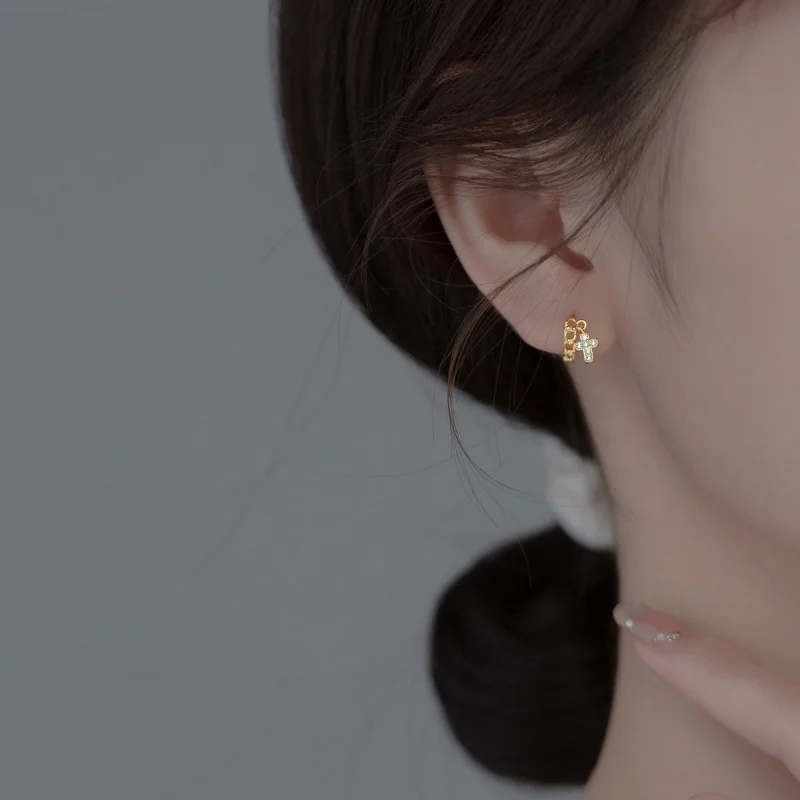 

s925Silver Diamond Cross Pendant Chain Ear Clip Simple Personalized Fashion Earrings Women