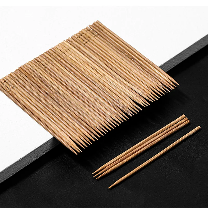 

200pcs Disposable Bamboo Toothpicks Single Head Toothpicks Supermarket Hotel Household Portable Fruit Toothpicks