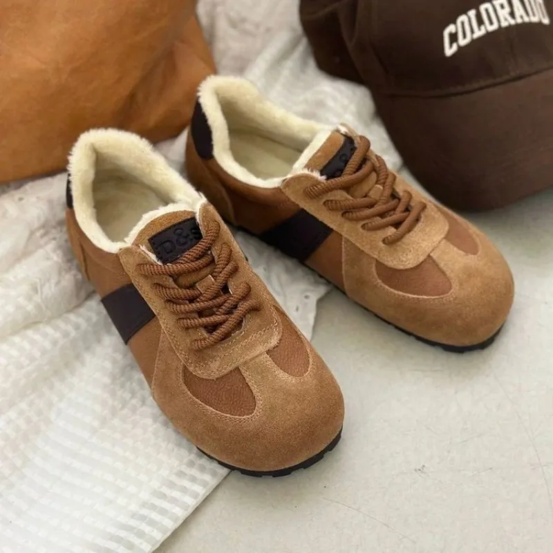 Новинка 2024 весенне-осенние легкие кроссовки на толстой подошве для женщин