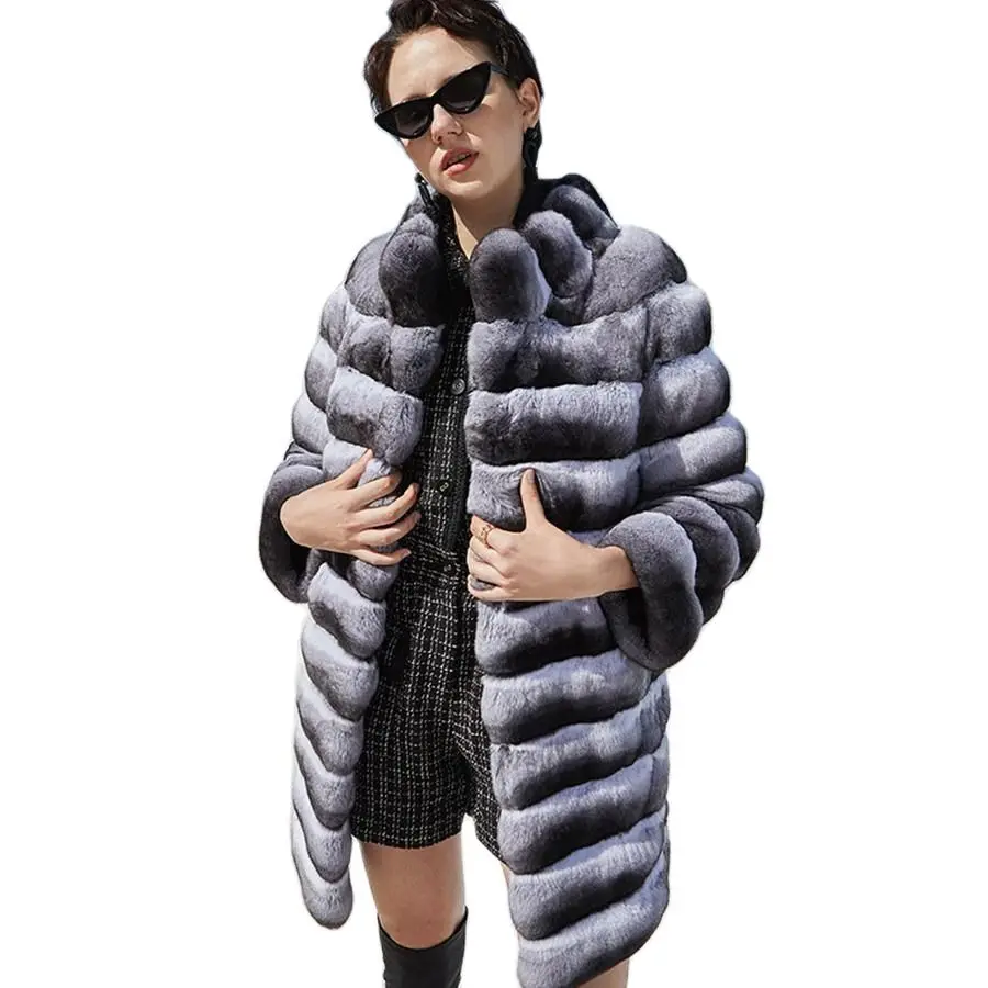 Женская зимняя меховая куртка средней длины |