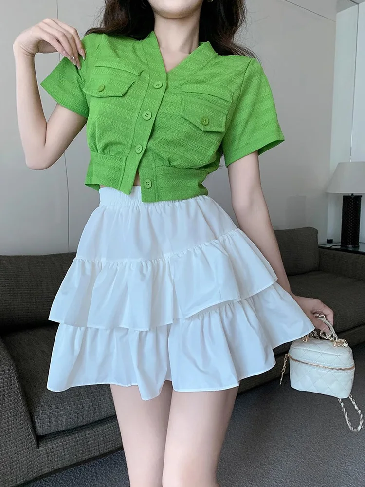 

Женский комплект из 2 предметов, зеленая рубашка с коротким рукавом и V-образным вырезом + белая мини-юбка с оборками, повседневный костюм, новинка 2023