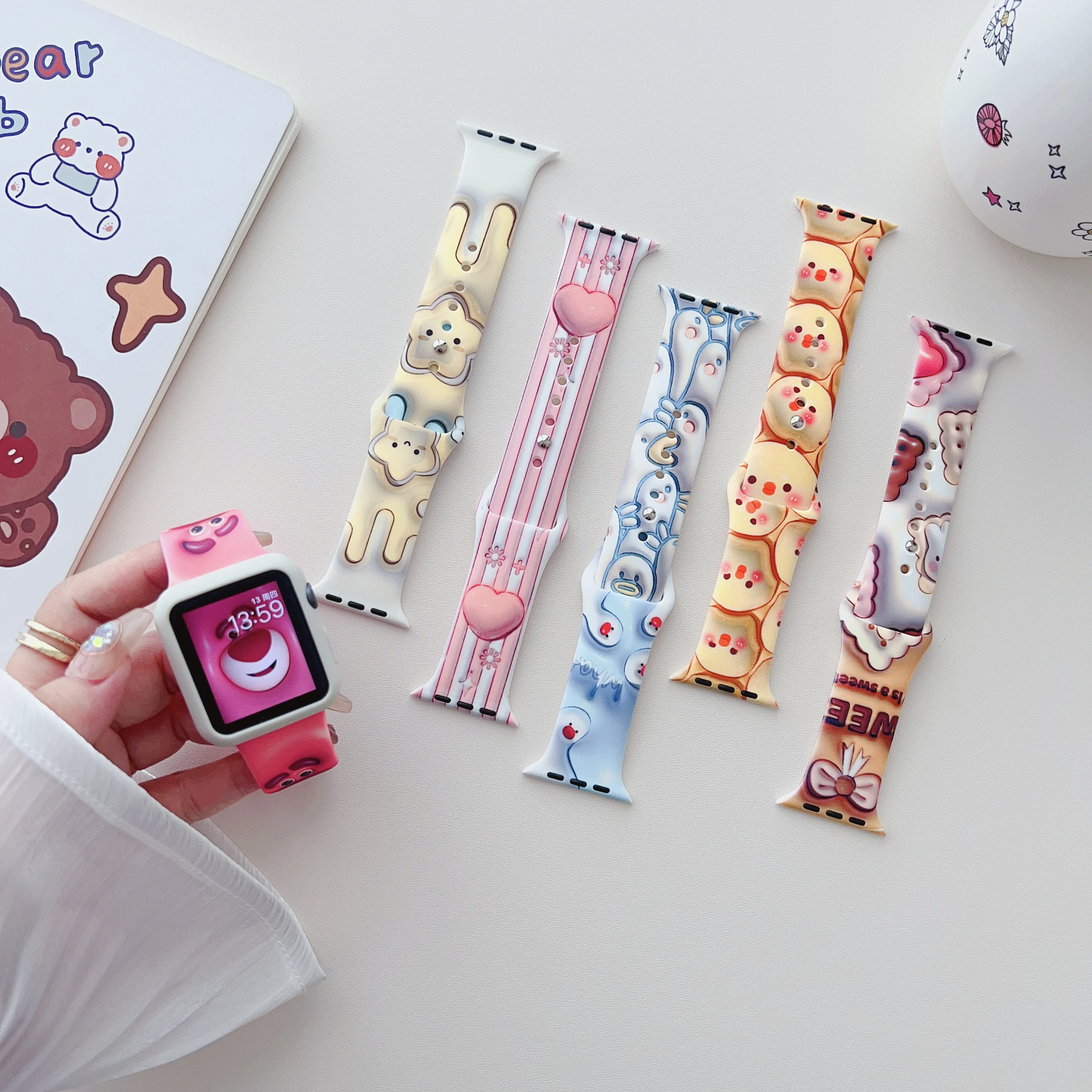 

Ремешок силиконовый с рисунком для Apple Watch Band 49 44 40 45 41 42 38 44 45 мм, браслет для iwatch Series Ultra 8 7 SE 6 5 4