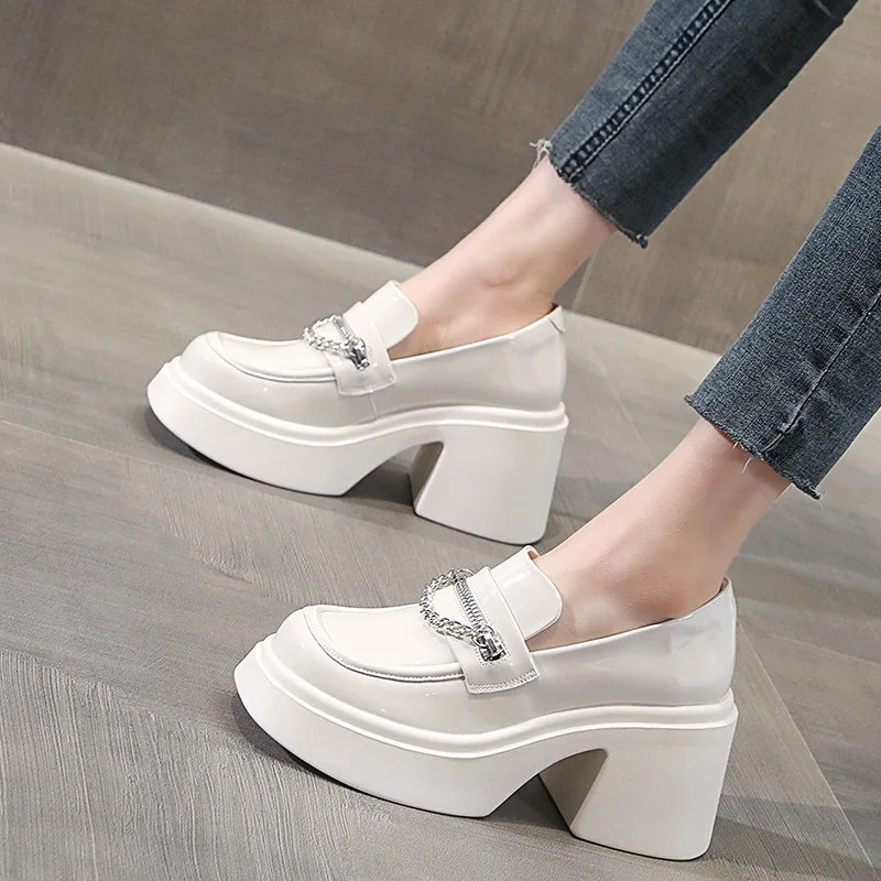 Женские кожаные туфли на толстой подошве в британском стиле увеличивающие рост