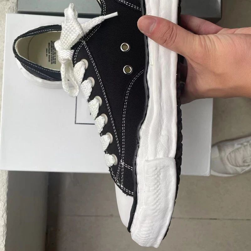 Мужские парусиновые туфли на шнуровке | Кроссовки и кеды