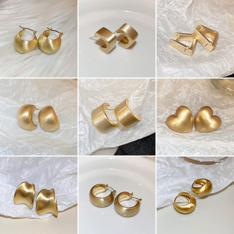 

2023 New Classic Heart Geometric Alloy Hoop Earrings for Women Fashion Korean Girl's Daily Wear Jewelry Silver Pin Earrings