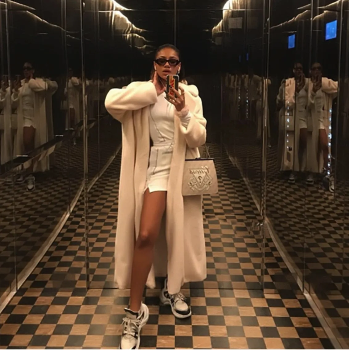 Women's Leather Fur Coat Furry Slimming Long Coat Faux Fur Coat