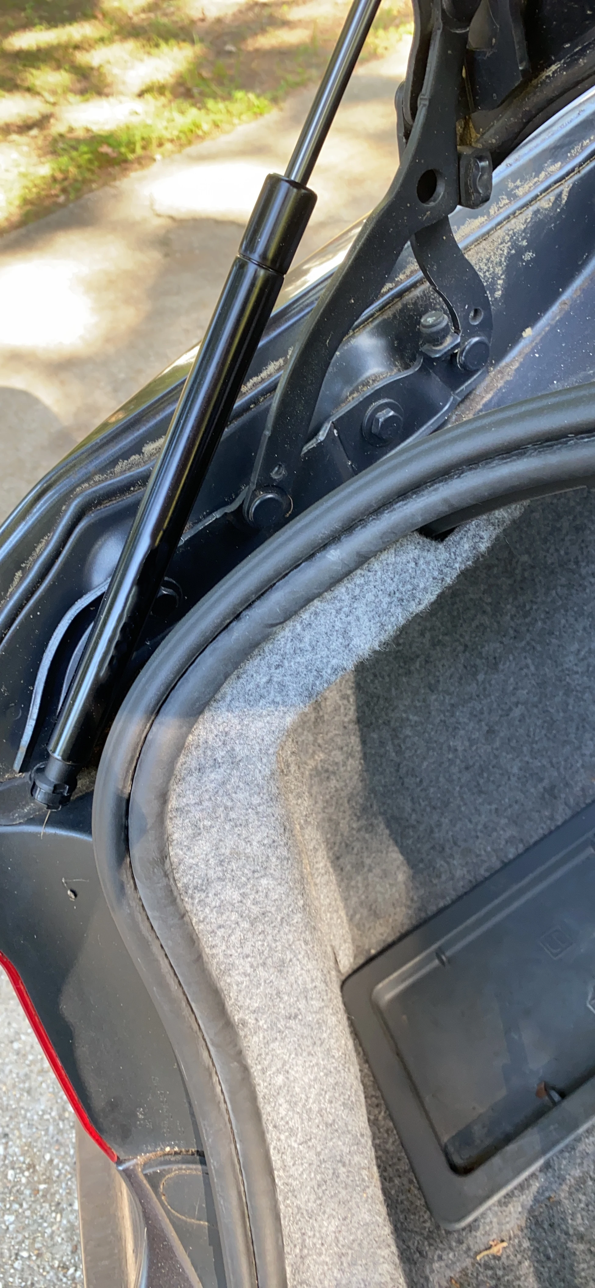 Фото Опорные стойки багажника E90 для BMW E90, газовая пружина задней двери, опора багажника, гидравлический стержень 51247060623 №5
