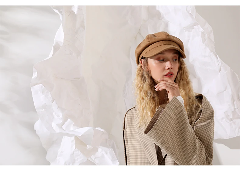 

2022 Winter New style Beret Wool octagonal cap Whole colored hat Fashion return peaked cap