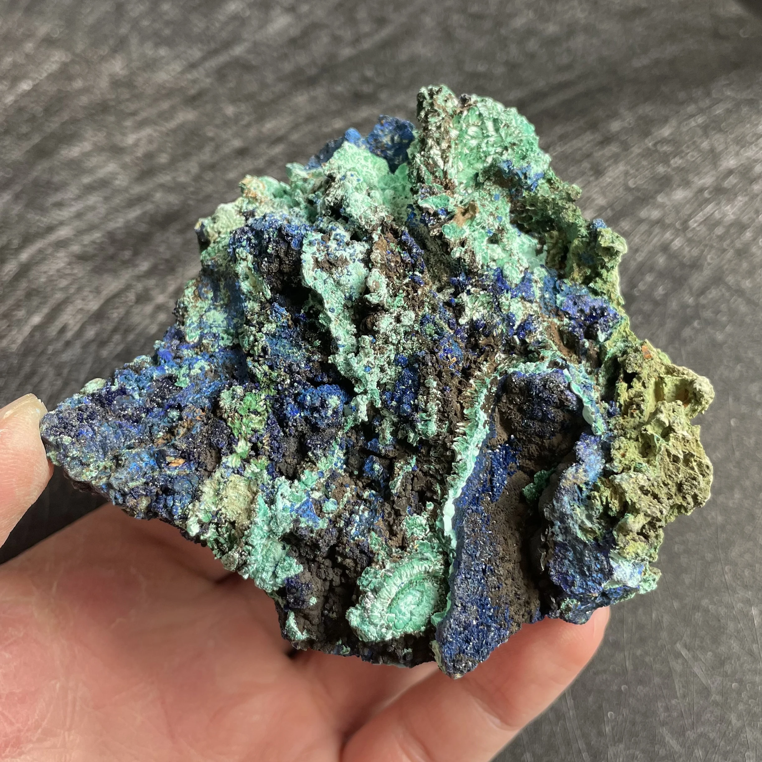 Натуральный кристаллический камень 259 г Азурит малахит минерал образец кварца