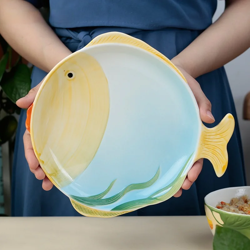 

Cartoon Fish Shape Ceramic Round Plate Sushi Steak Western Food Dishes Breakfast Dish Serving Tray Restaurant Kitchen Tableware