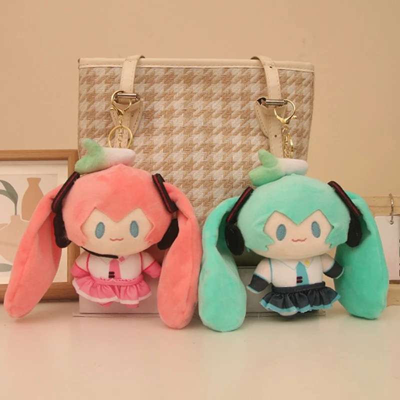 Фото Новая плюшевая игрушка-брелок Hatsune Miku: милая аниме-фигурка, коллекционная игрушка, подвеска для сумки, украшение, подарок для подруг №2