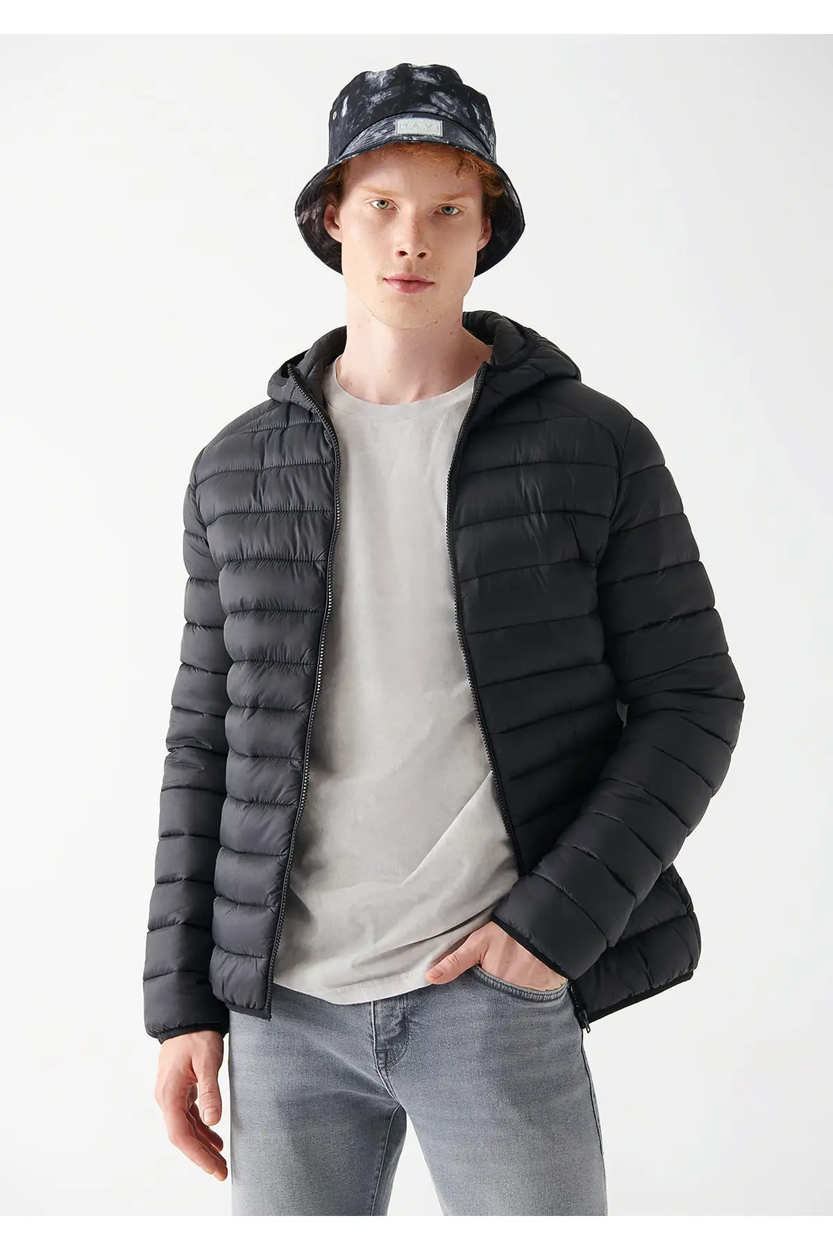 Hooded Black Jacket Regular Fit / Regular Fit 8802082184