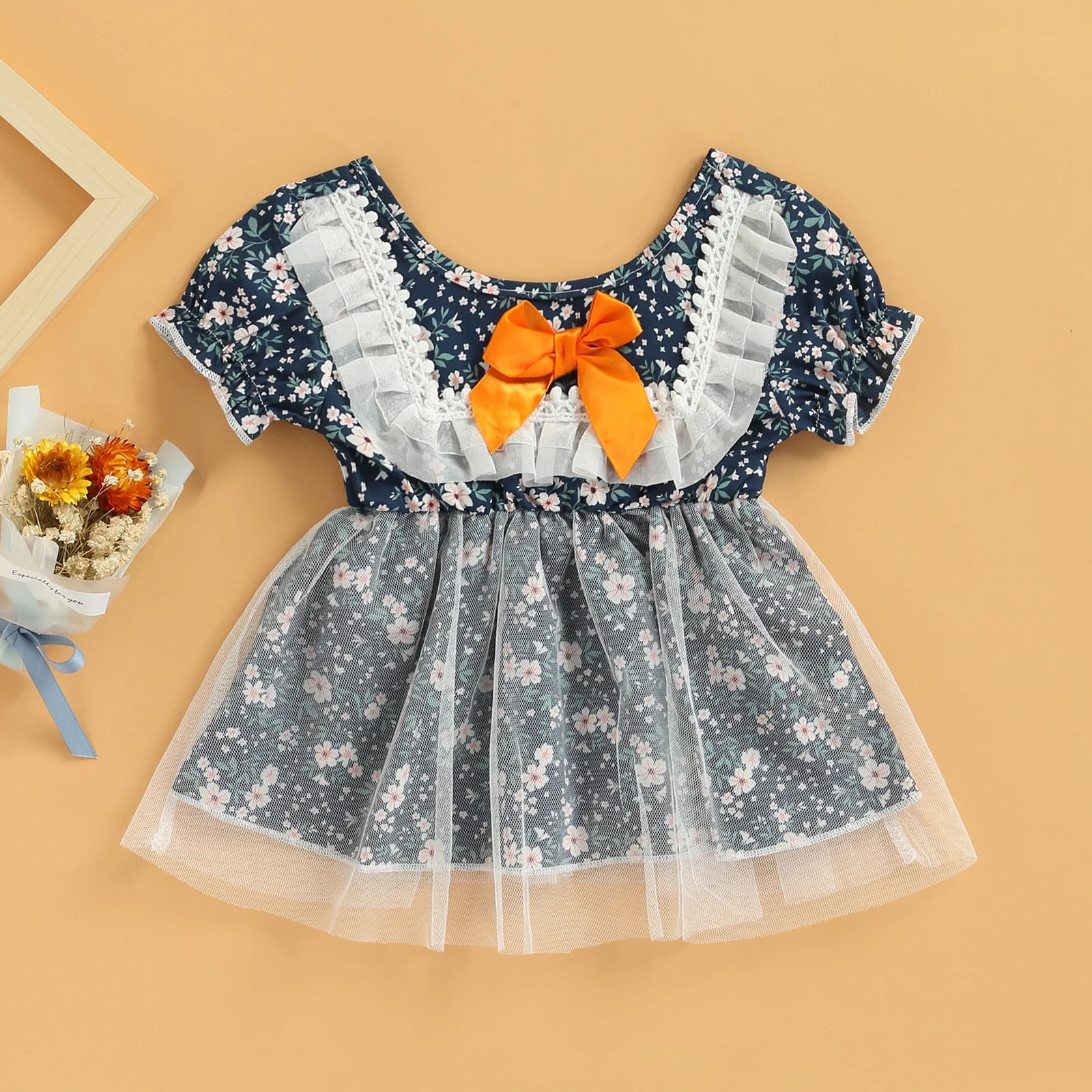 

0-18 Months Baby Short Sleeve Dress with Mesh Stitching, Bow Decoration Flower Pattern Ruffle Summer Clothing